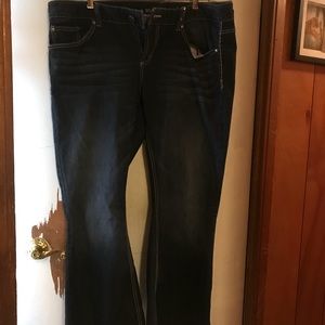 Maurices size 20 short jeans